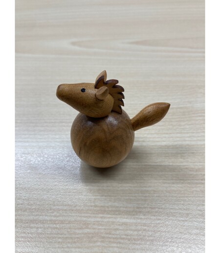 木製起き上がりこぼし（茶／干支）画像1